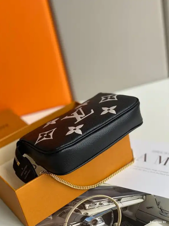 Firstbags ru review VUITTON POCHETTE LOUIS ACCESSOIRES MINI 0628